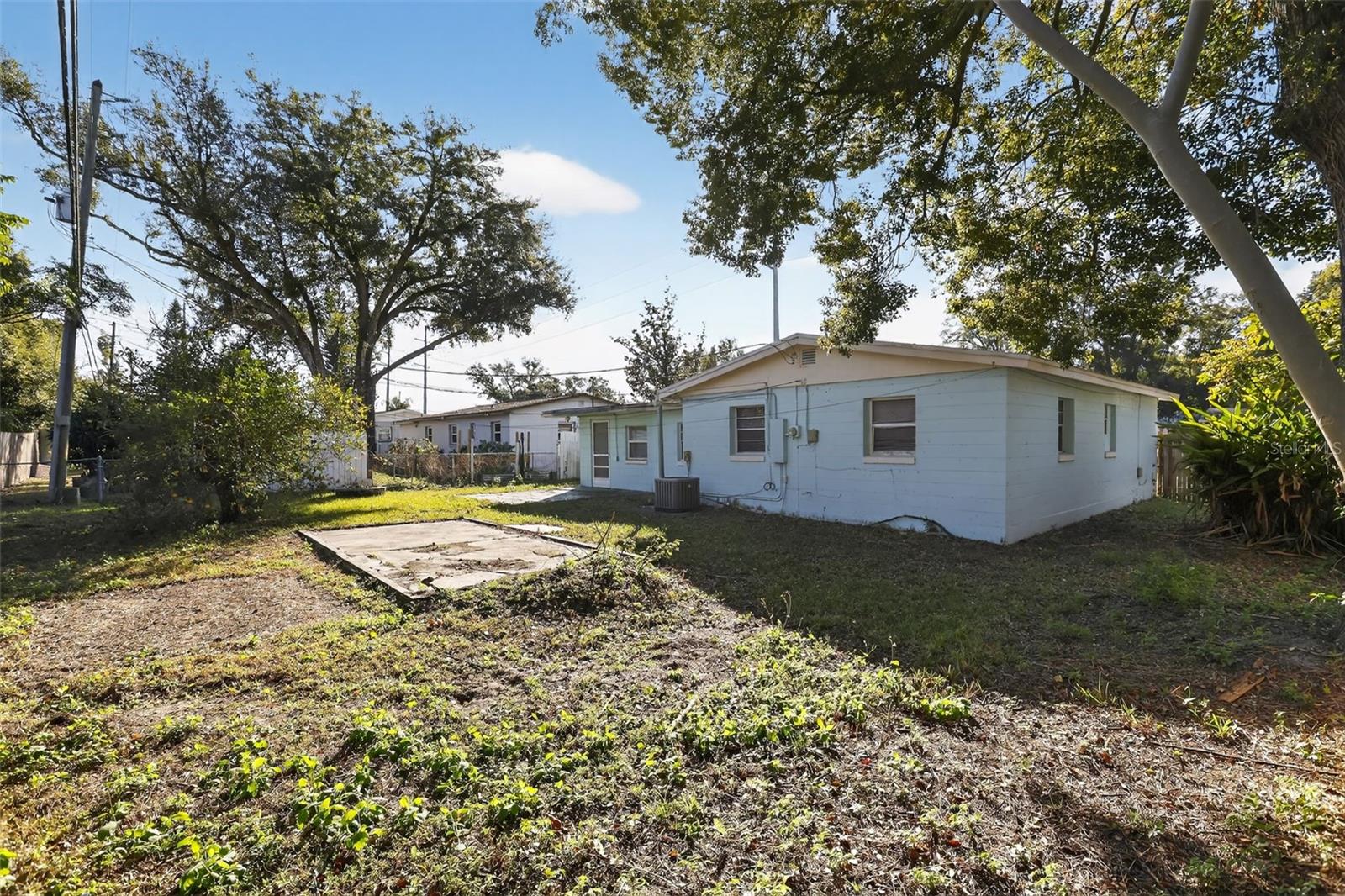 Image 27 of 28 For 724 Oaklando Drive