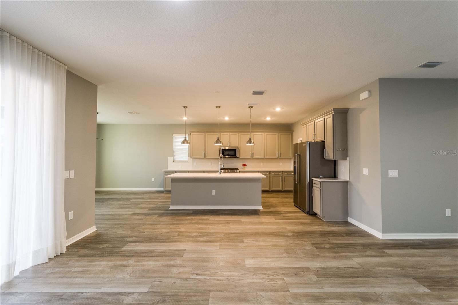 Image 5 of 48 For 8368 Fenton Street