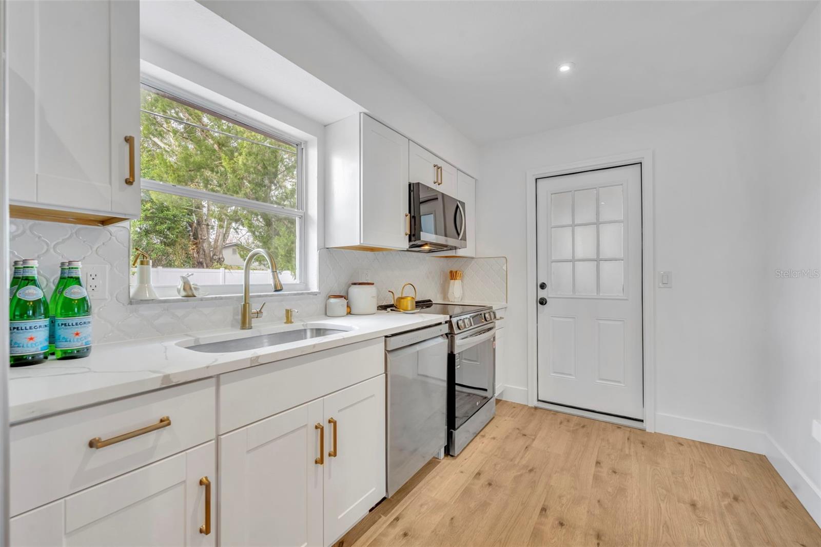 Image 14 of 26 For 2316 Fleet Circle