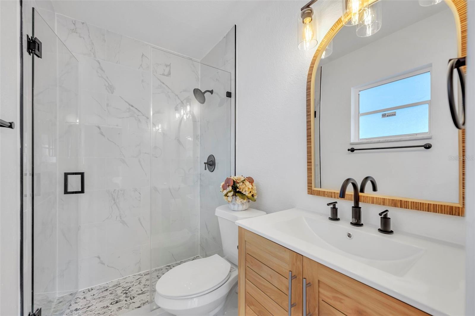 Image 18 of 26 For 2316 Fleet Circle