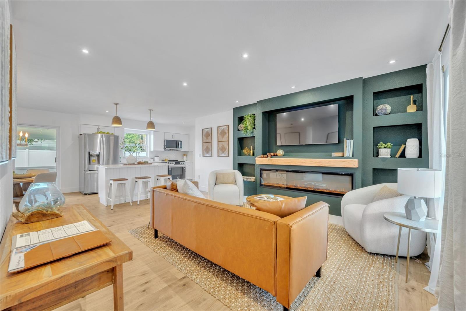 Image 4 of 26 For 2316 Fleet Circle