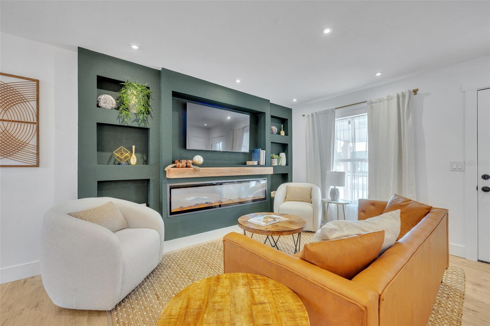 Image 5 of 26 For 2316 Fleet Circle