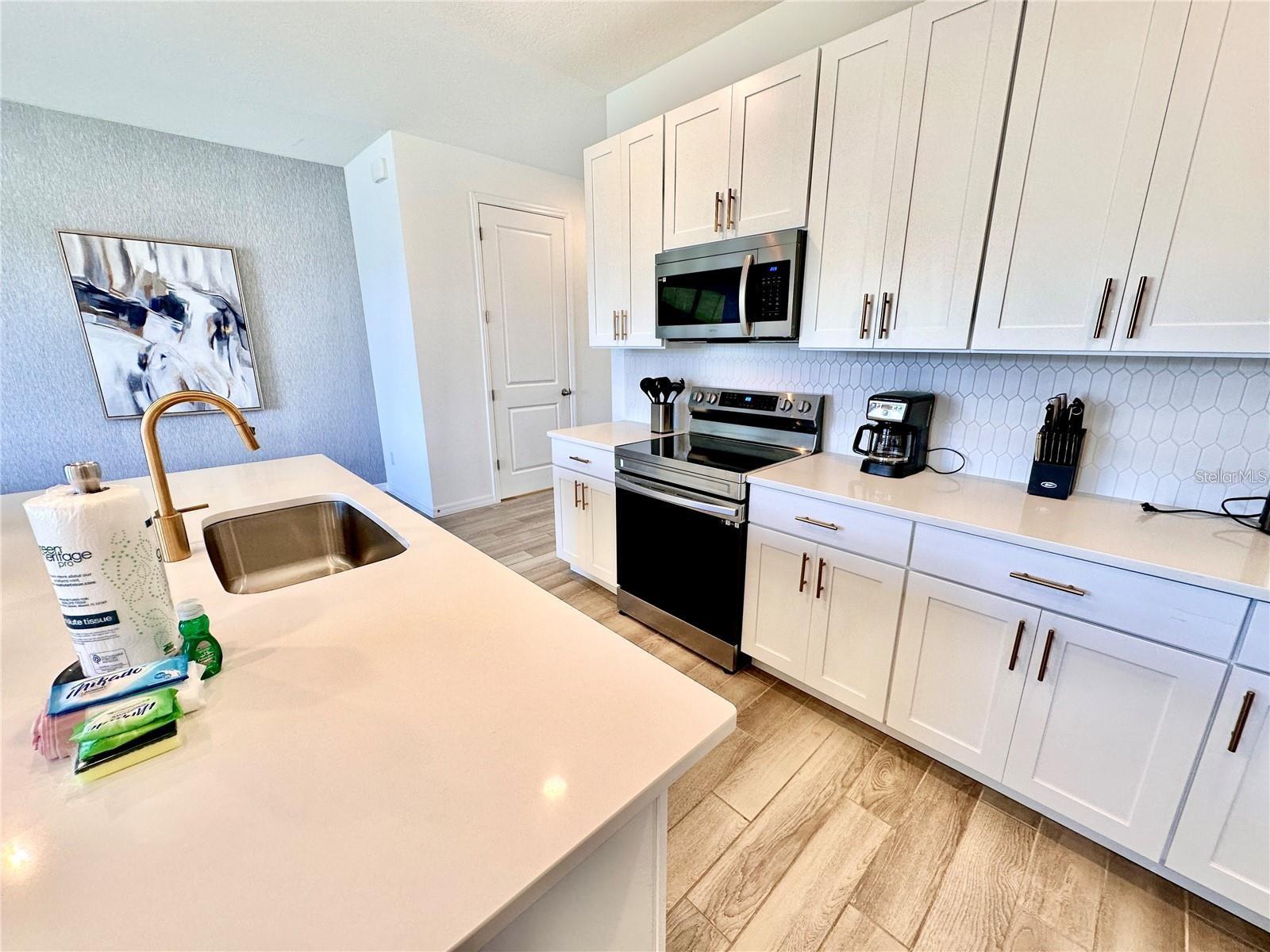 Image 5 of 36 For 1047 Plantation Lane