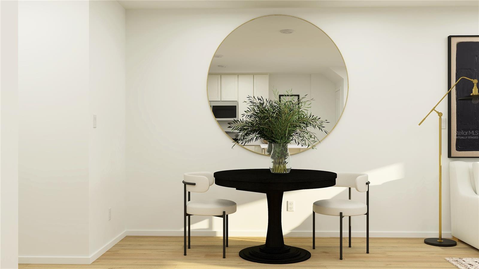 Image 4 of 21 For 892 Lynx Street