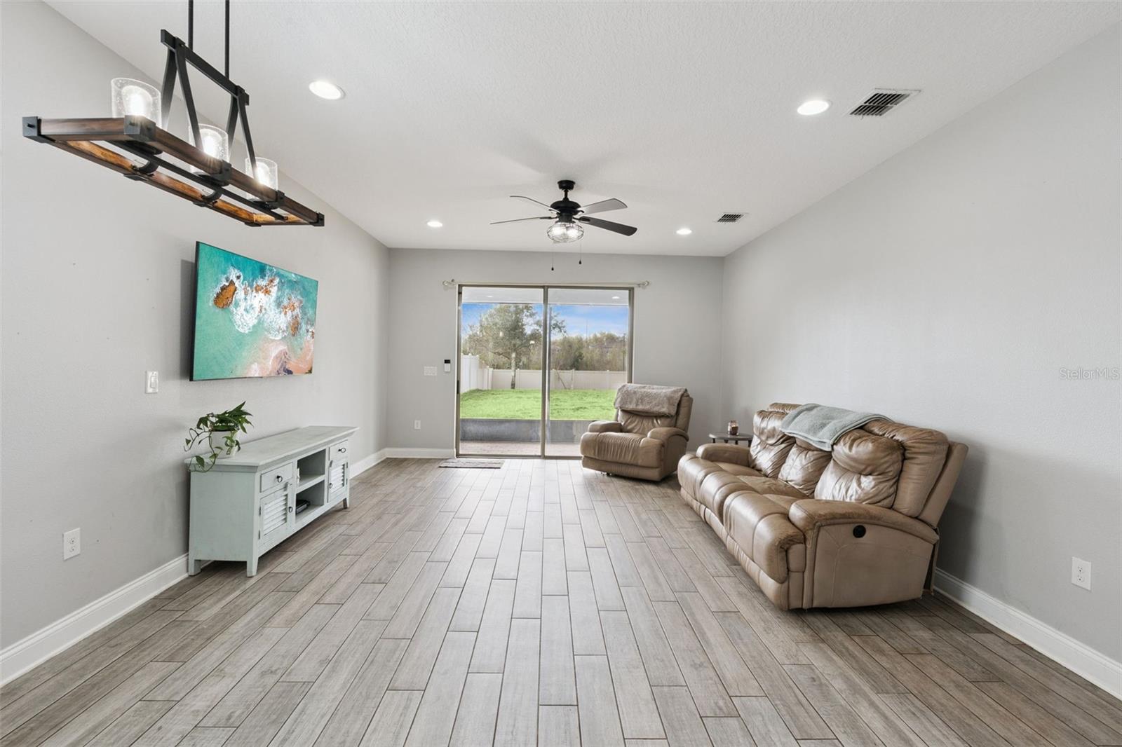 Image 15 of 38 For 163 Blue Flax Point