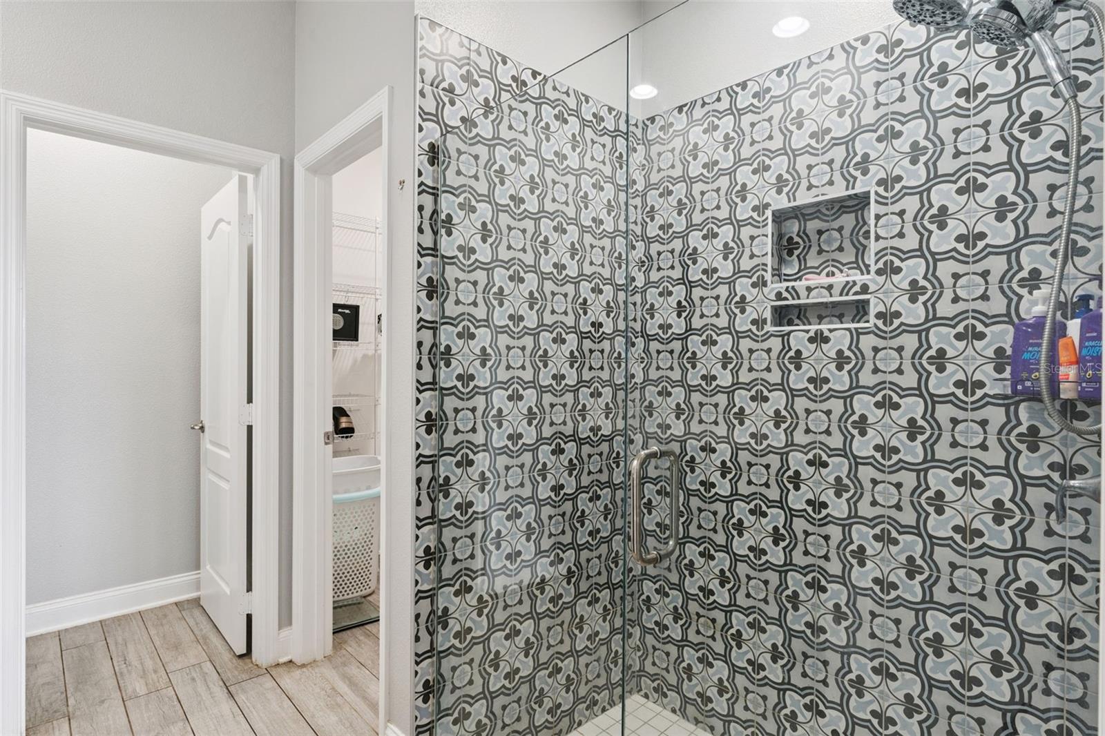 Image 20 of 38 For 163 Blue Flax Point