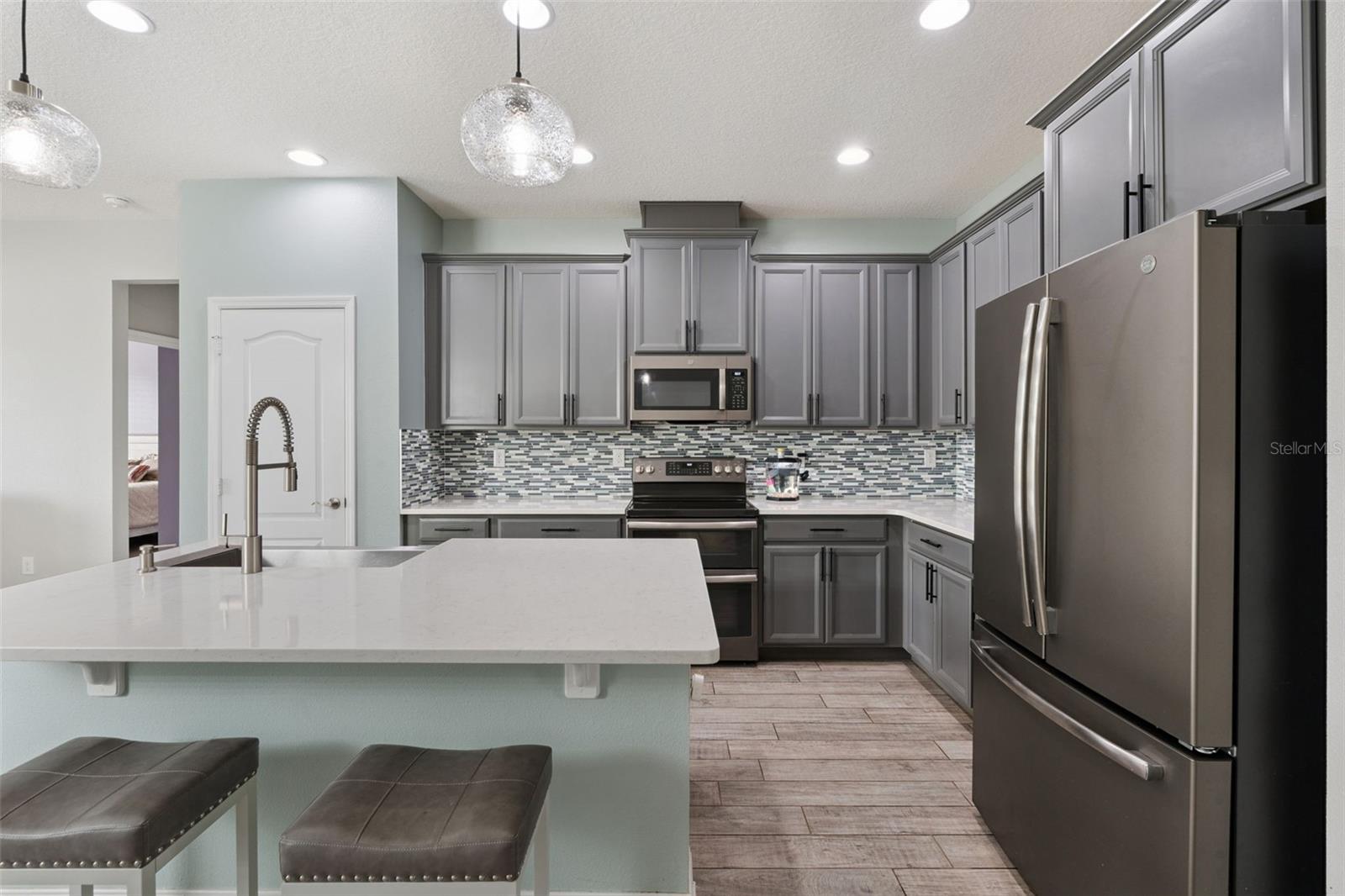 Image 5 of 38 For 163 Blue Flax Point