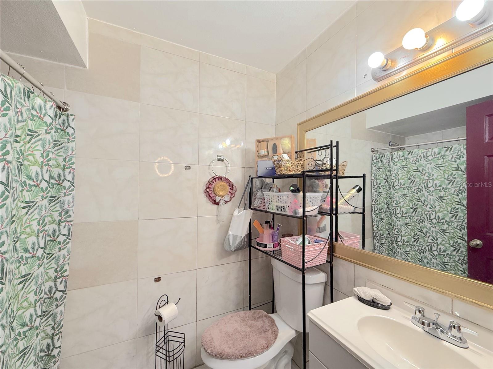 Image 10 of 18 For 332 Summerset Drive