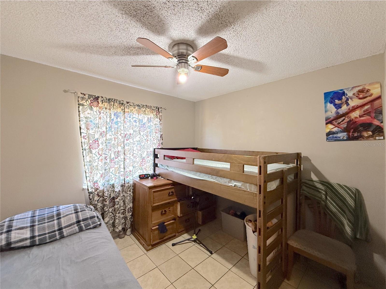 Image 12 of 18 For 332 Summerset Drive