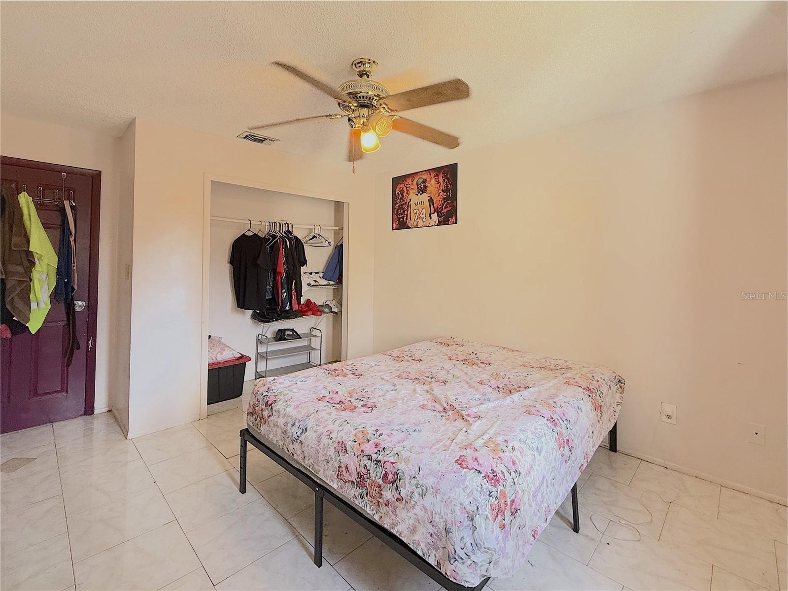 Image 9 of 18 For 332 Summerset Drive