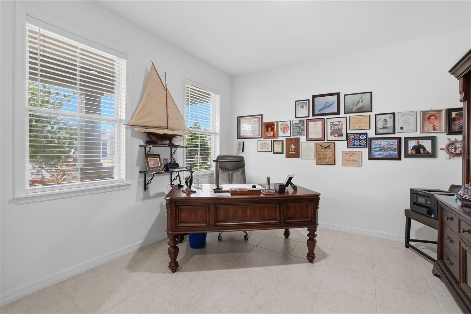 Image 15 of 42 For 720 Split Hoof Drive