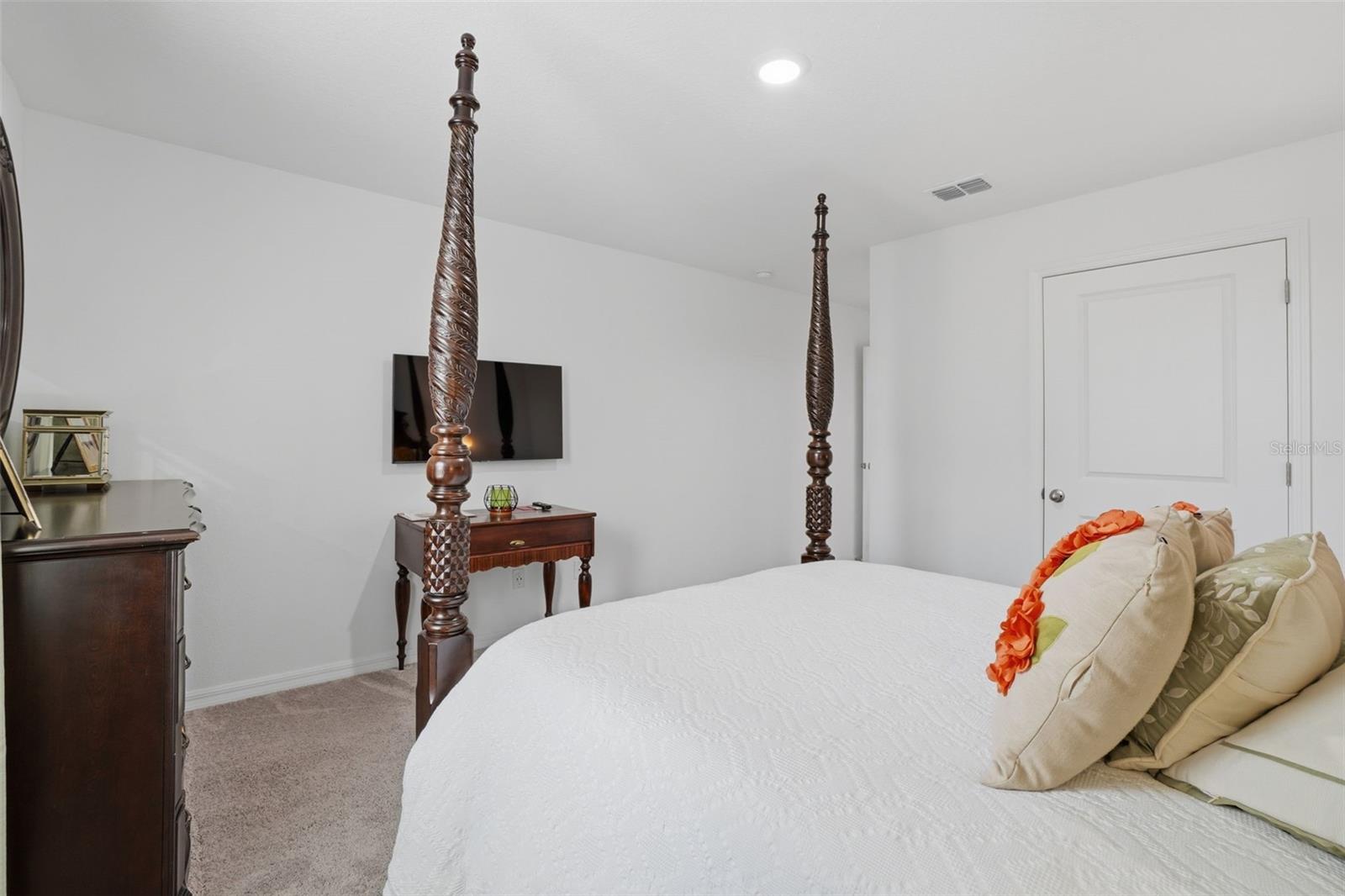 Image 23 of 42 For 720 Split Hoof Drive