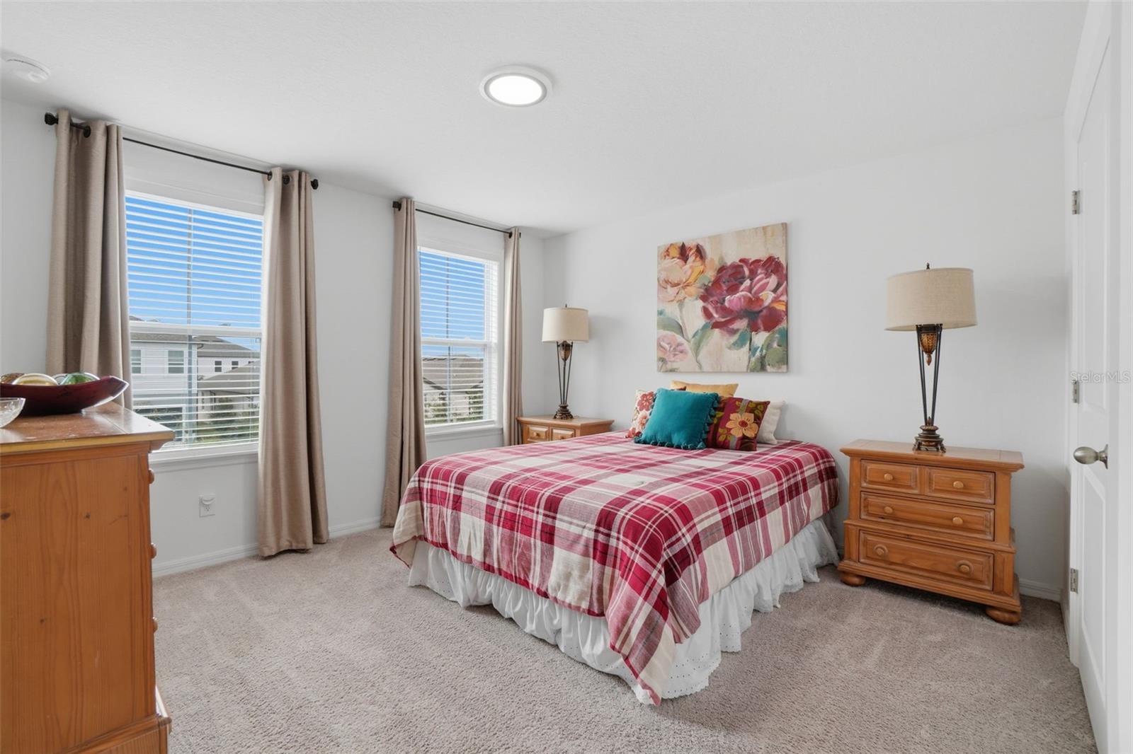 Image 25 of 42 For 720 Split Hoof Drive