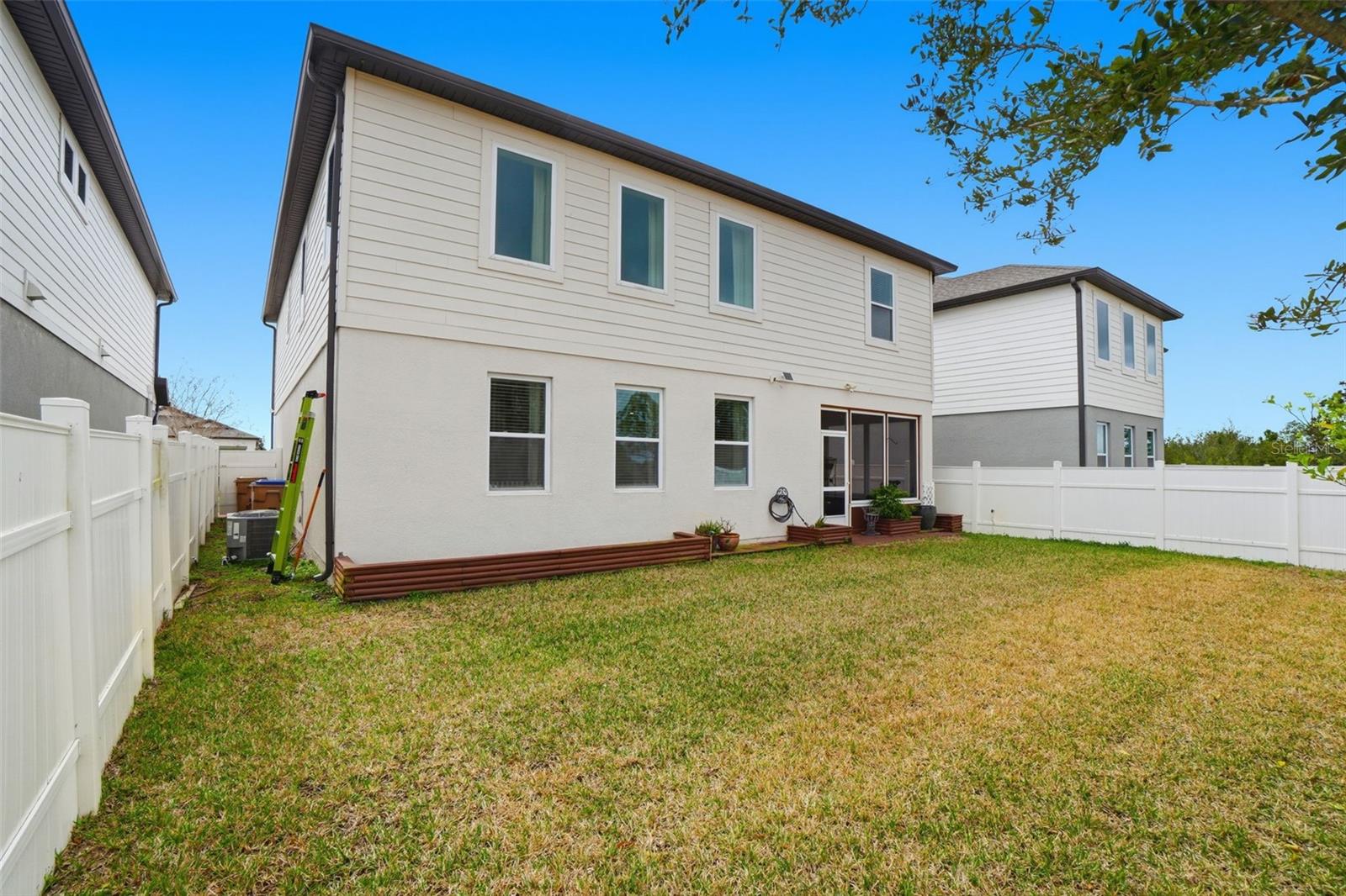 Image 34 of 42 For 720 Split Hoof Drive