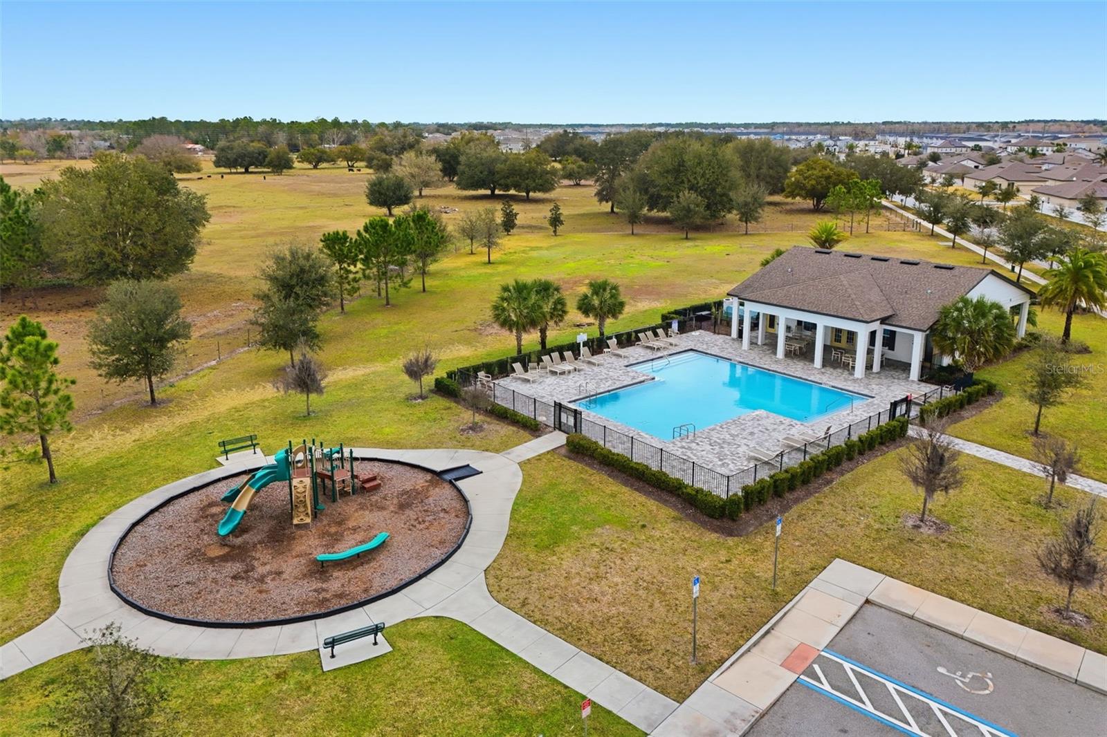 Image 42 of 42 For 720 Split Hoof Drive