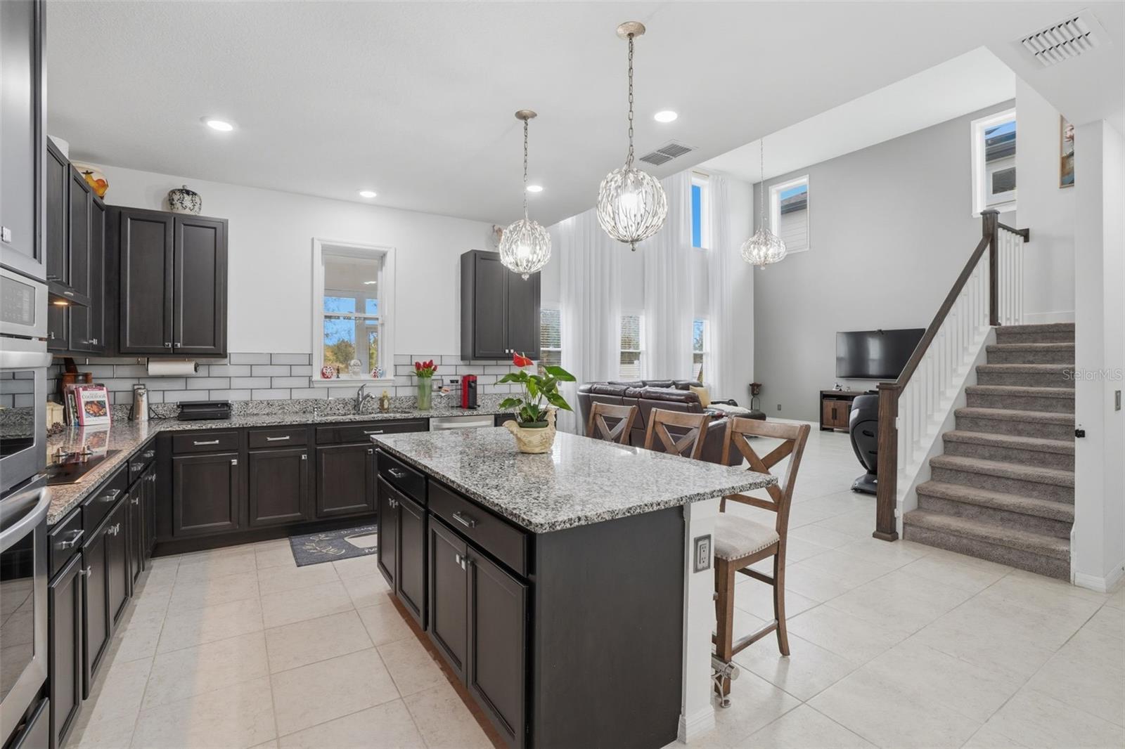 Image 7 of 42 For 720 Split Hoof Drive