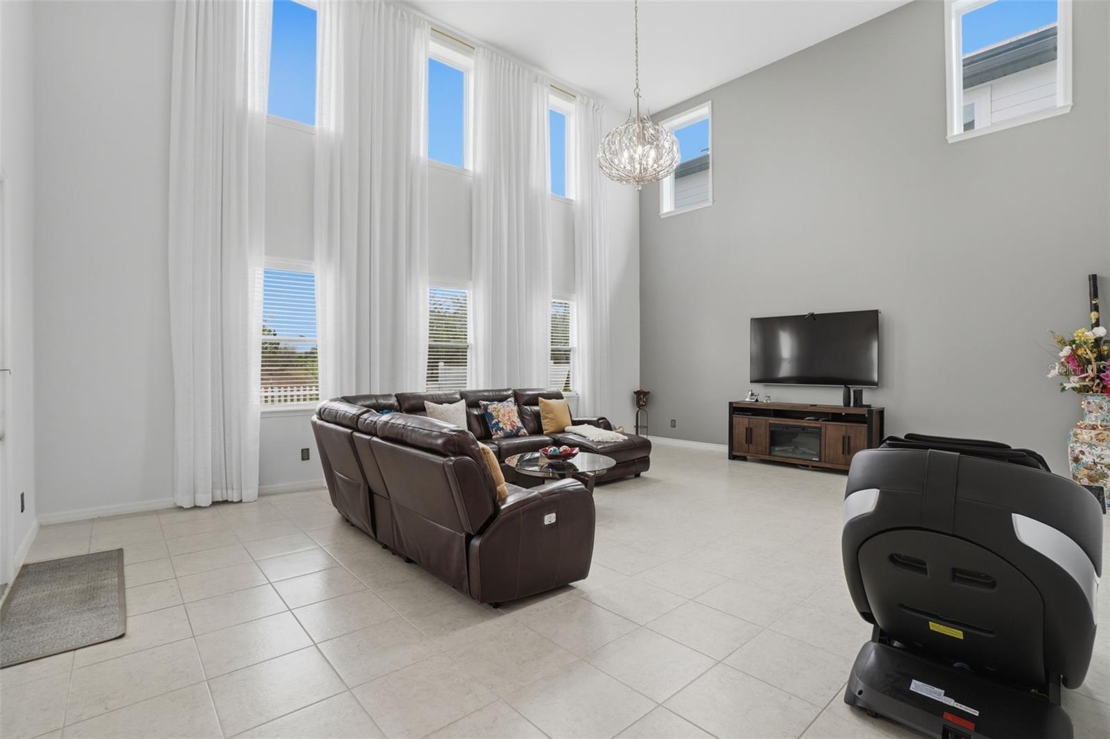 Image 8 of 42 For 720 Split Hoof Drive