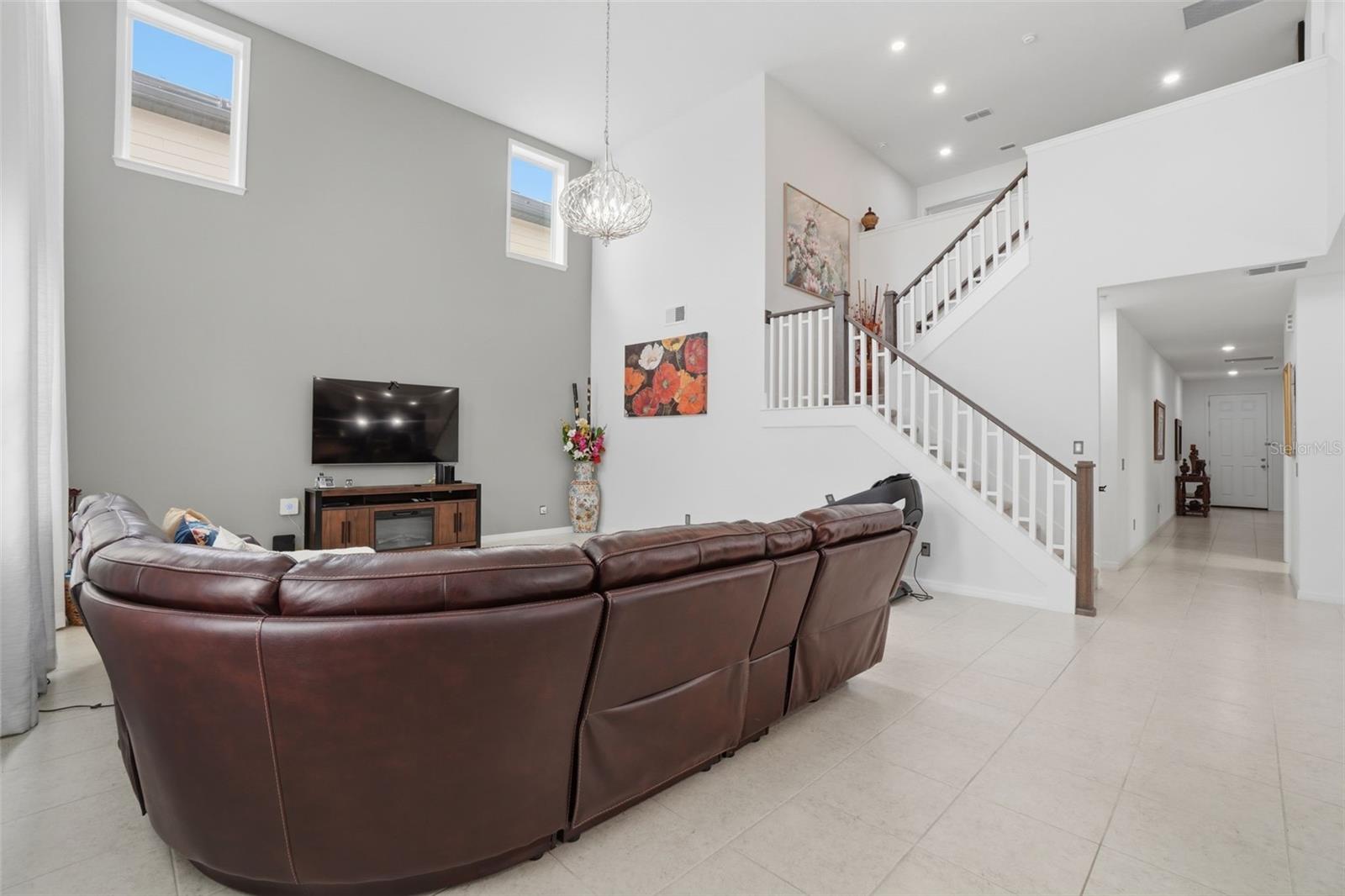 Image 9 of 42 For 720 Split Hoof Drive