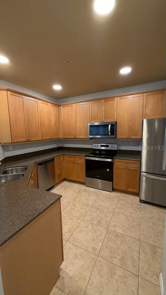 Image 14 of 35 For 11562 Amidship Lane 114