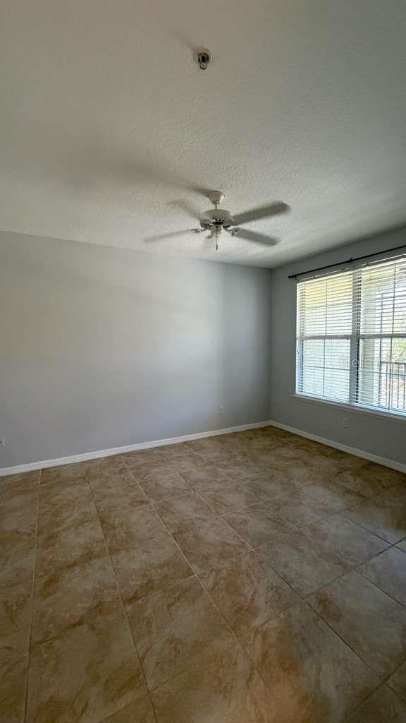 Image 18 of 35 For 11562 Amidship Lane 114