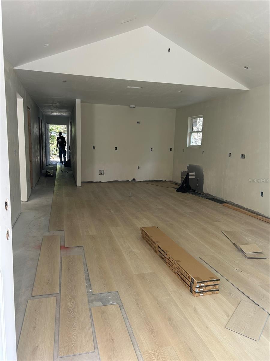 Image 3 of 10 For 2447 10th Avenue