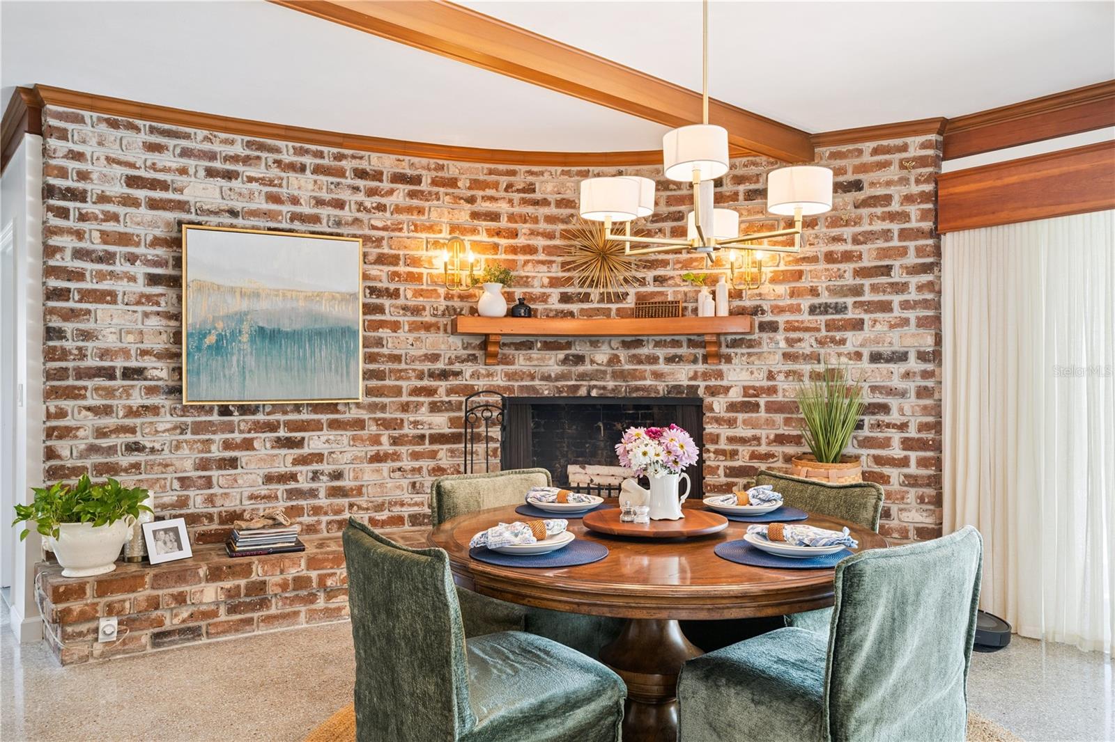 Image 20 of 48 For 941 Powhatan Drive