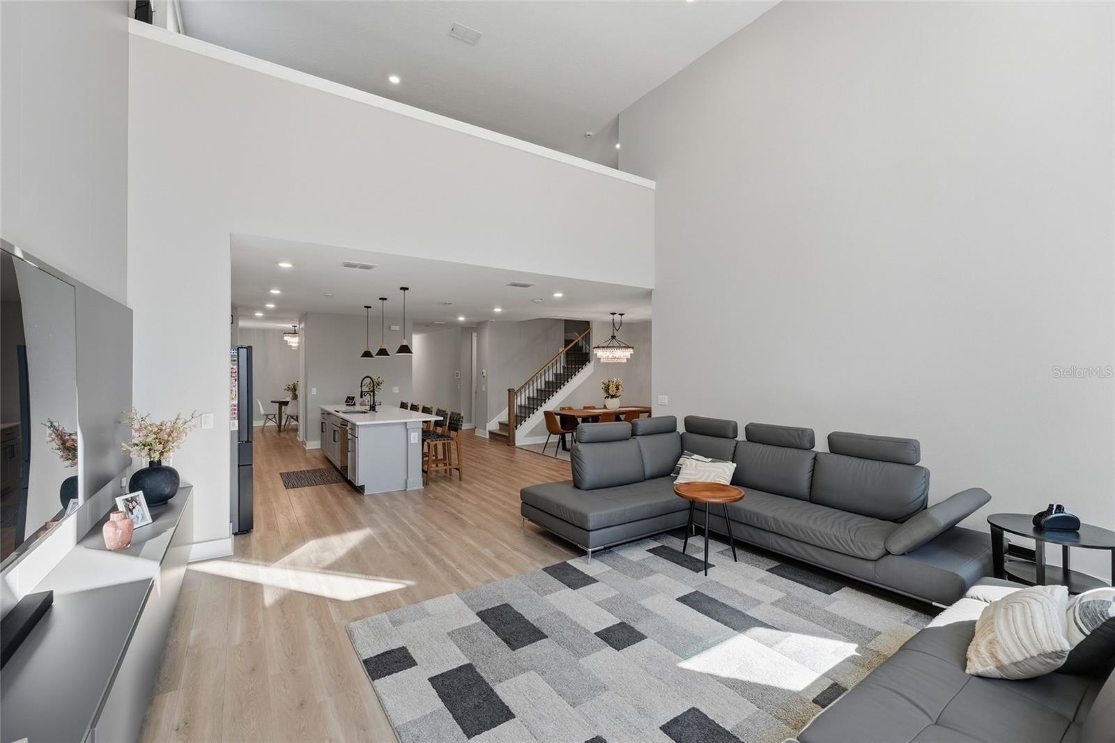 Image 24 of 56 For 17222 Dancy Orange Court