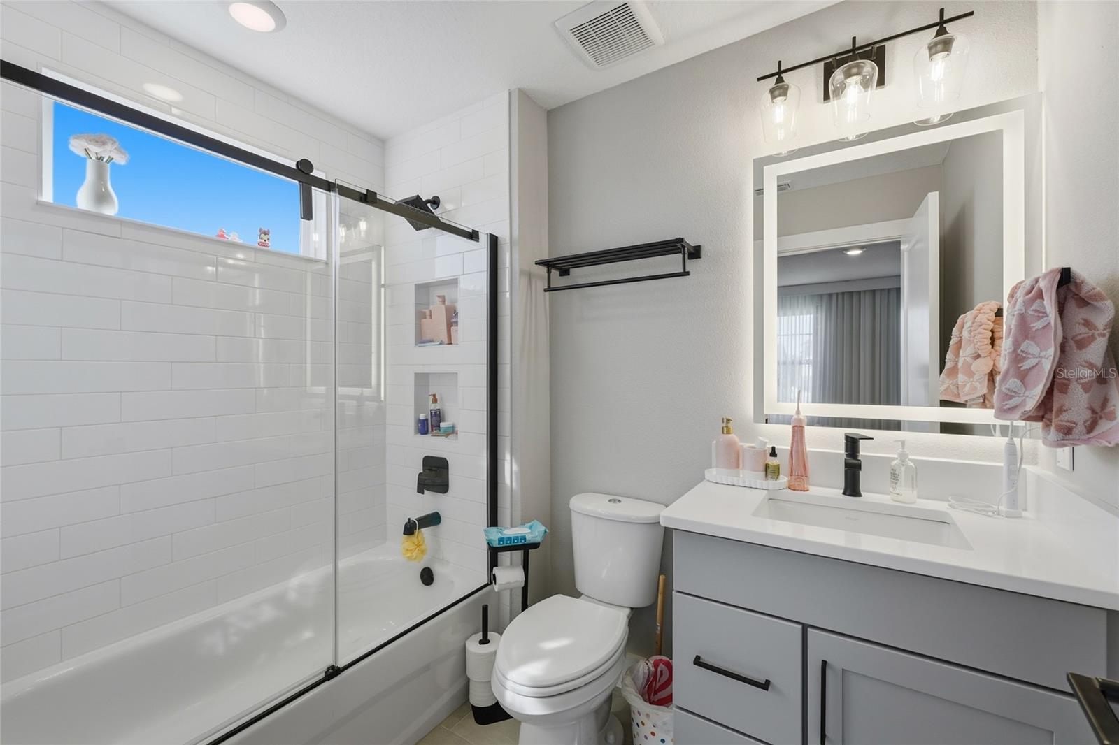 Image 46 of 56 For 17222 Dancy Orange Court