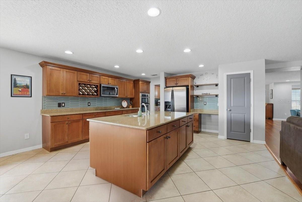 Image 12 of 43 For 13871 Earpod Drive