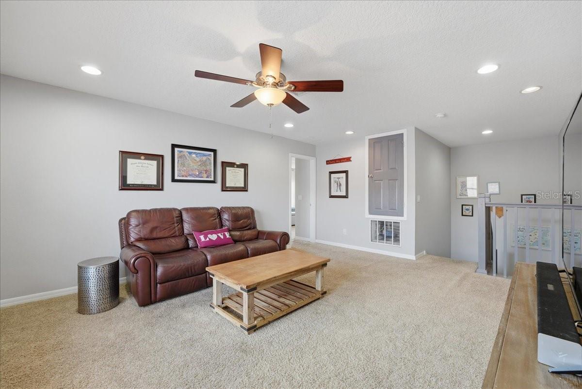 Image 19 of 43 For 13871 Earpod Drive