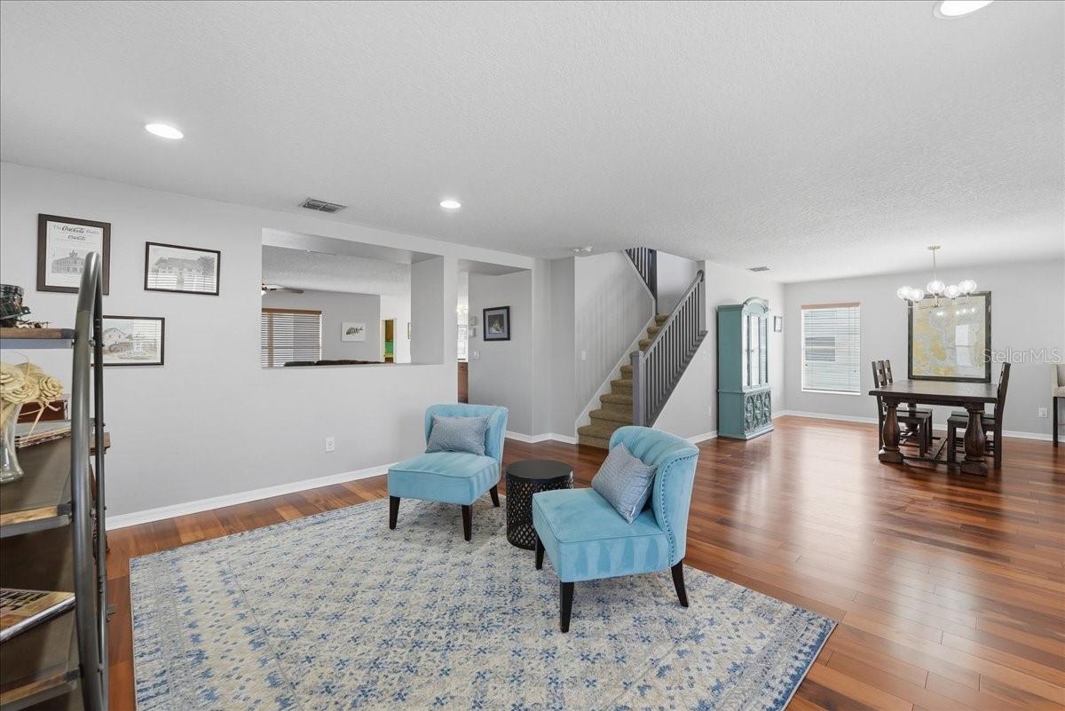 Image 7 of 43 For 13871 Earpod Drive