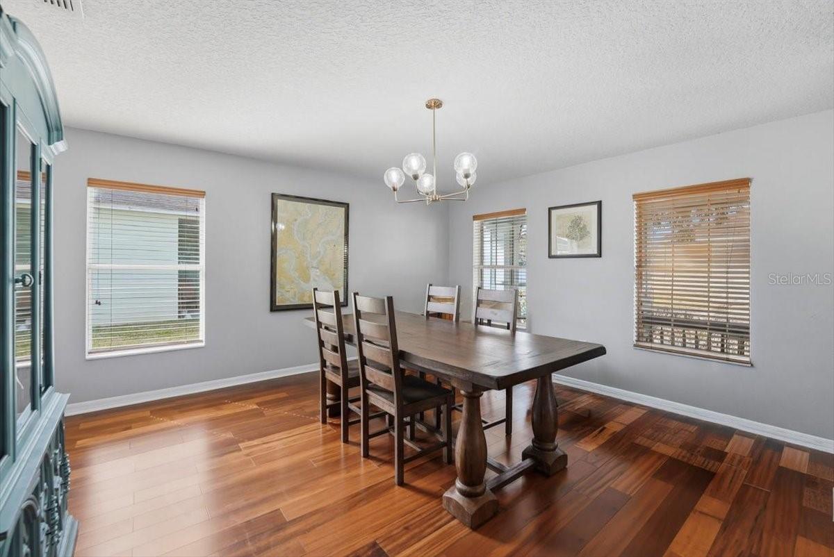 Image 8 of 43 For 13871 Earpod Drive