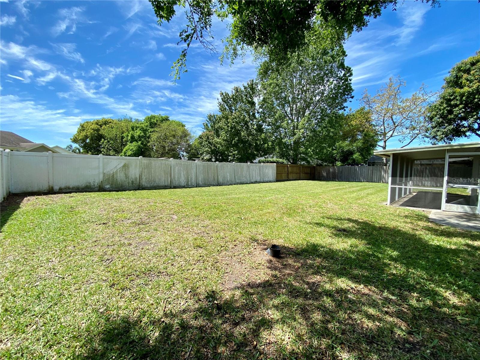 Image 16 of 16 For 1018 Spring Landing Drive