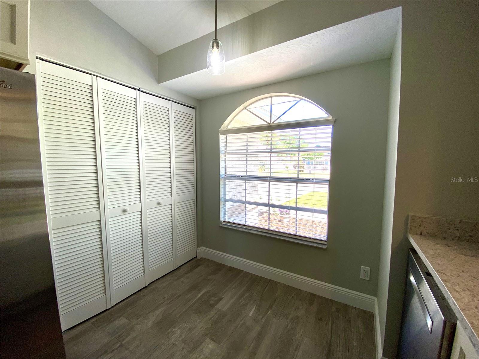 Image 6 of 16 For 1018 Spring Landing Drive