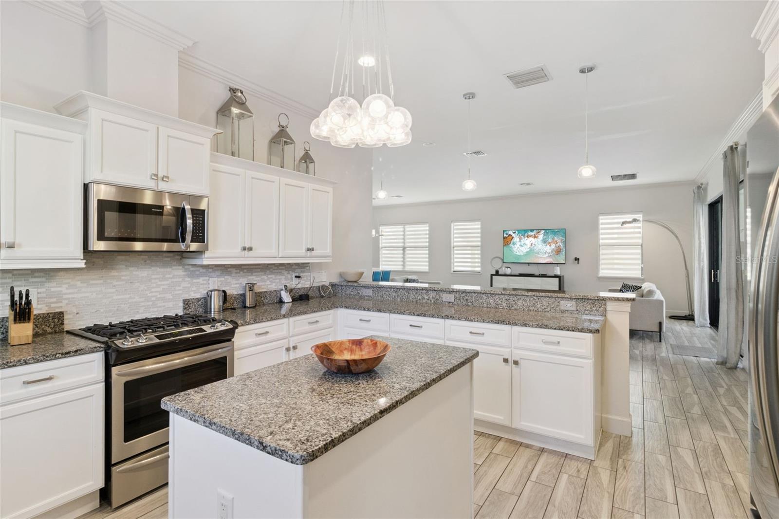 Image 15 of 30 For 7423 Sparkling Court