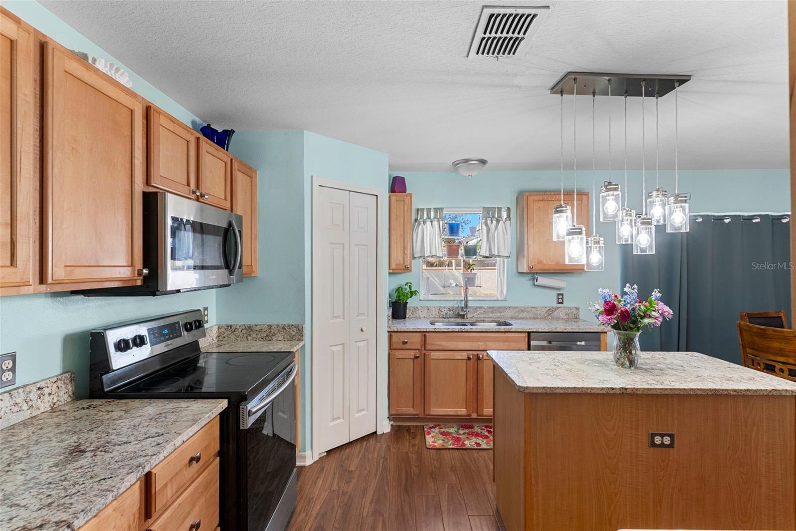 Image 10 of 36 For 309 Fish Hawk Drive