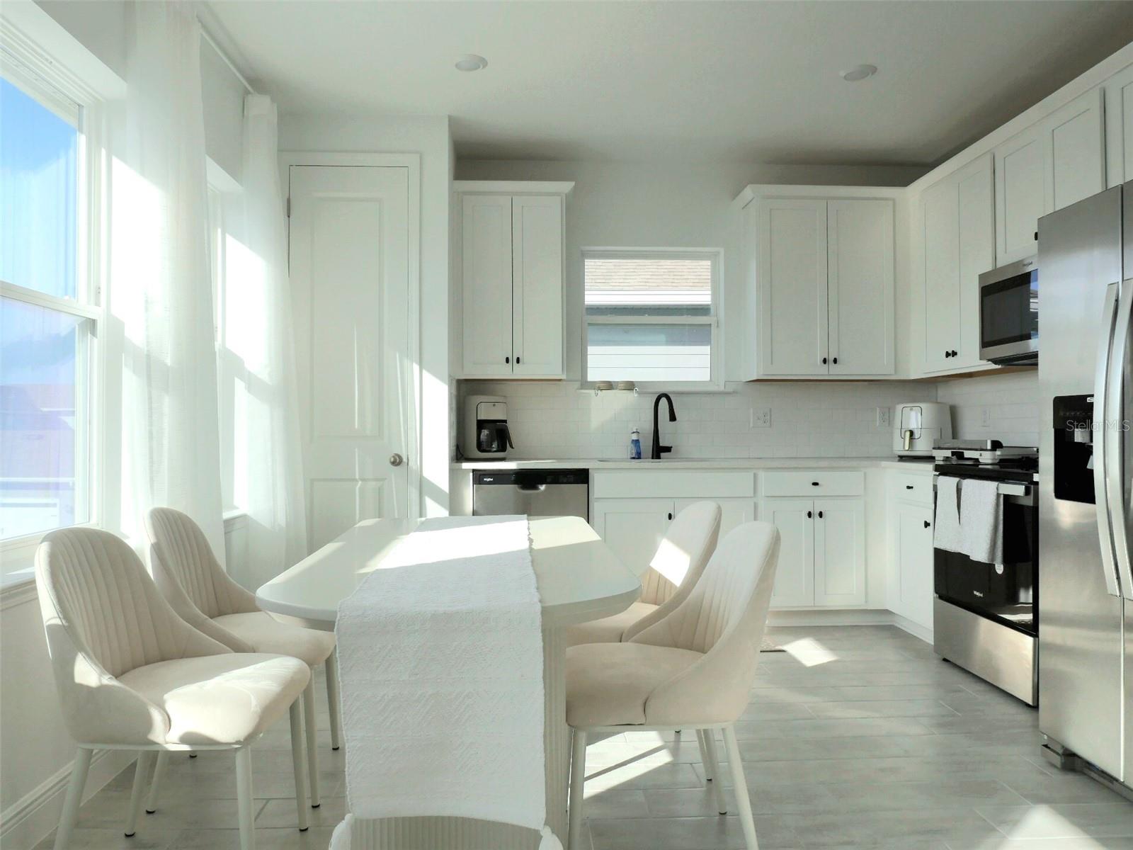 Image 10 of 15 For 10329 Peebles St