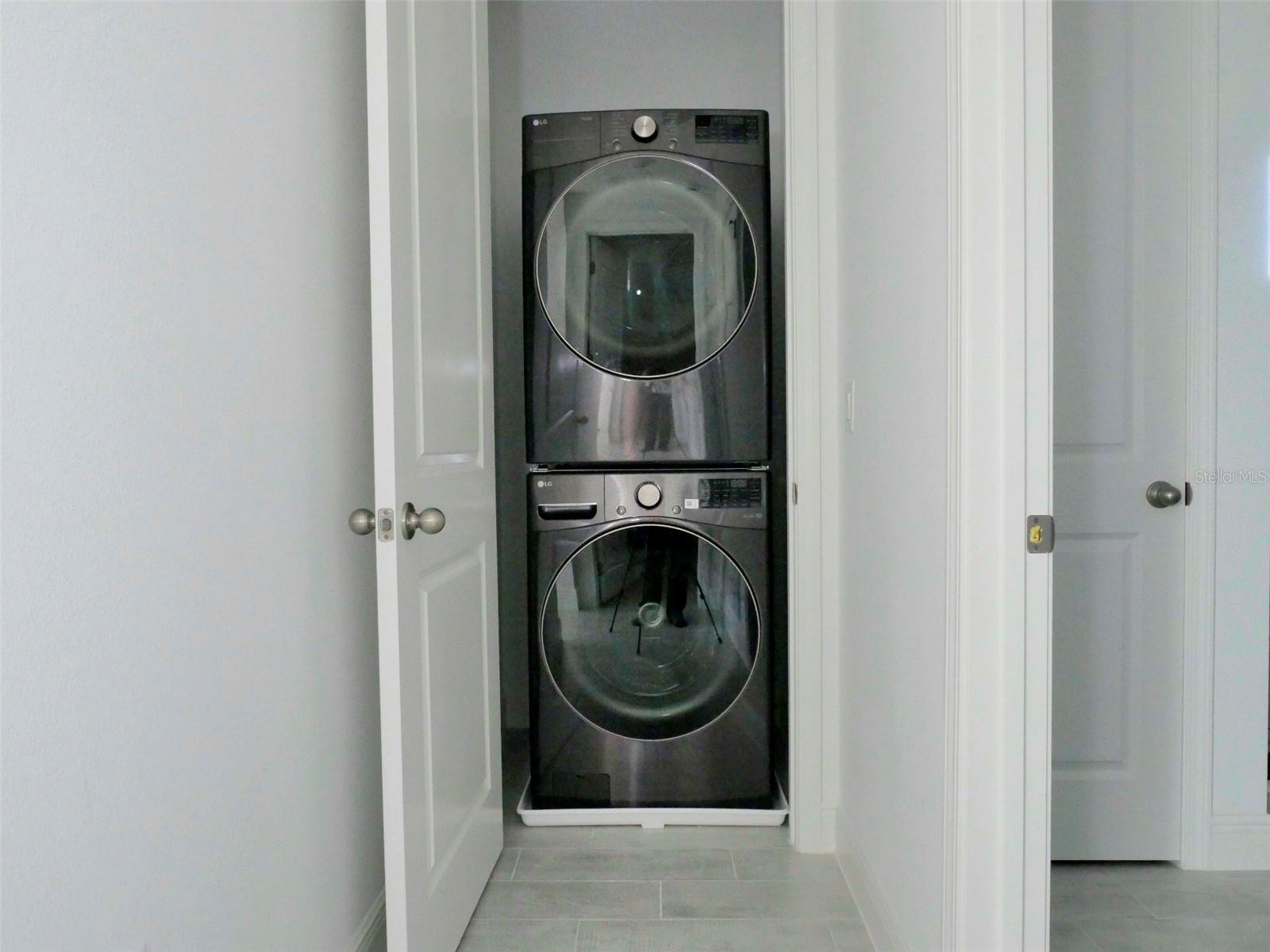 Image 5 of 15 For 10329 Peebles St