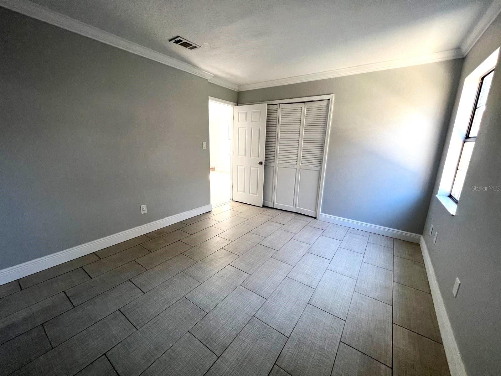 Image 12 of 26 For 453 Hemlock Street