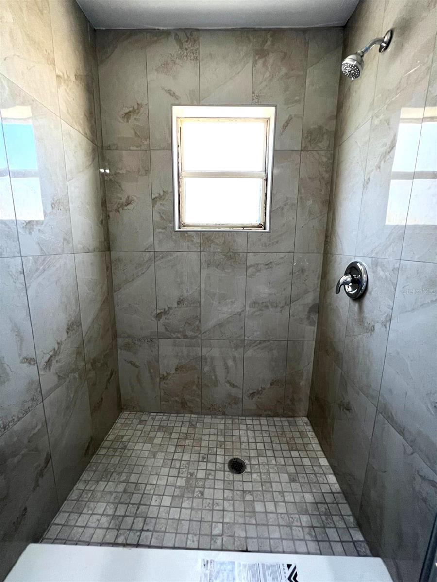 Image 15 of 26 For 453 Hemlock Street