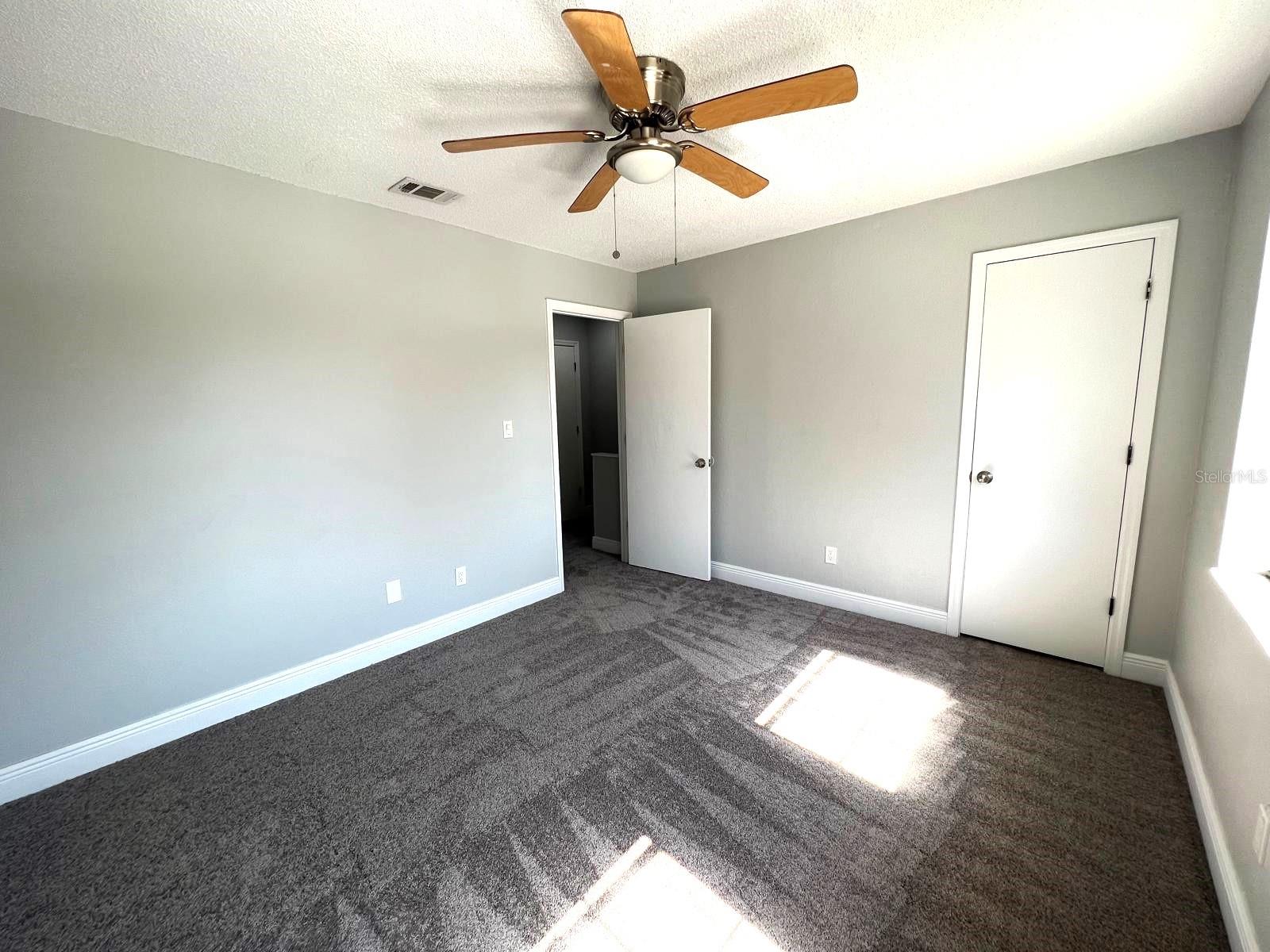 Image 18 of 26 For 453 Hemlock Street