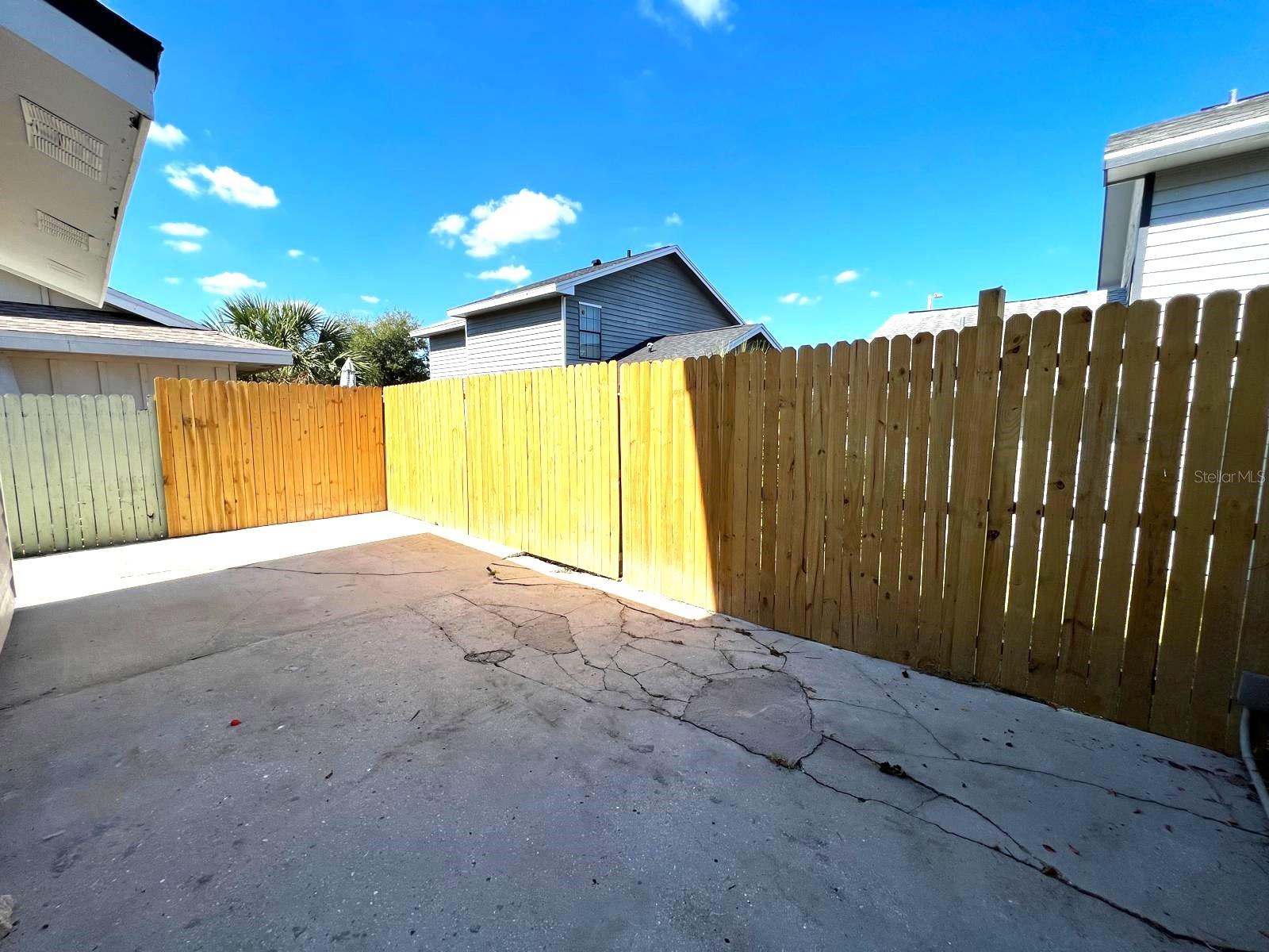 Image 20 of 26 For 453 Hemlock Street