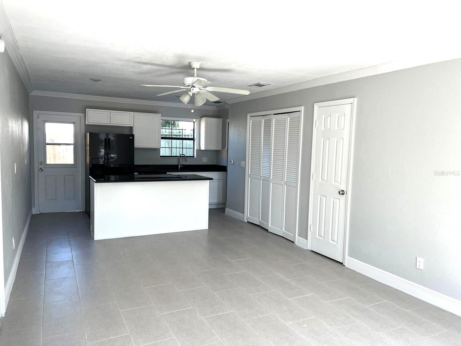 Image 6 of 26 For 453 Hemlock Street