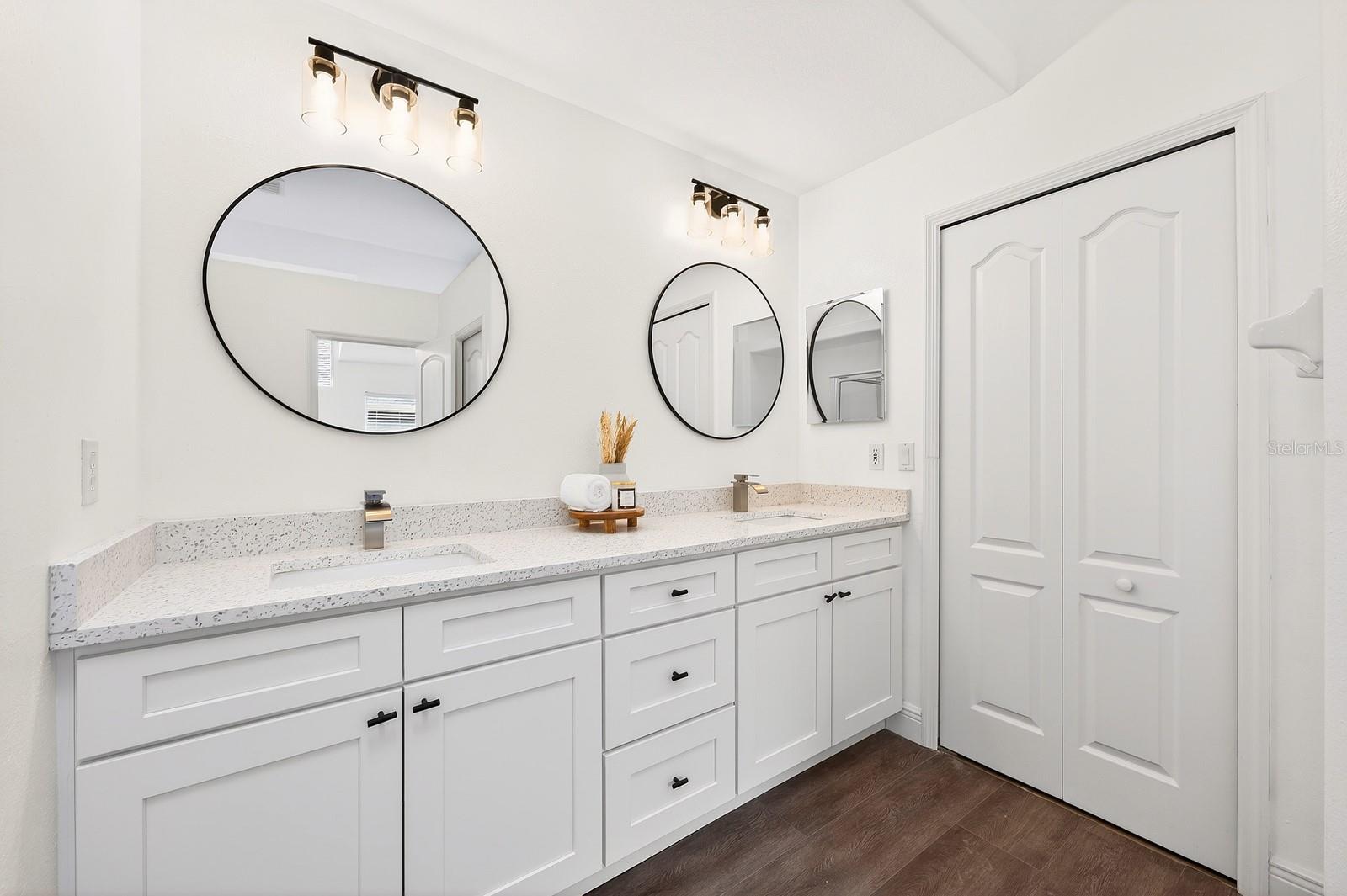 Image 13 of 41 For 15821 Bay Vista Drive