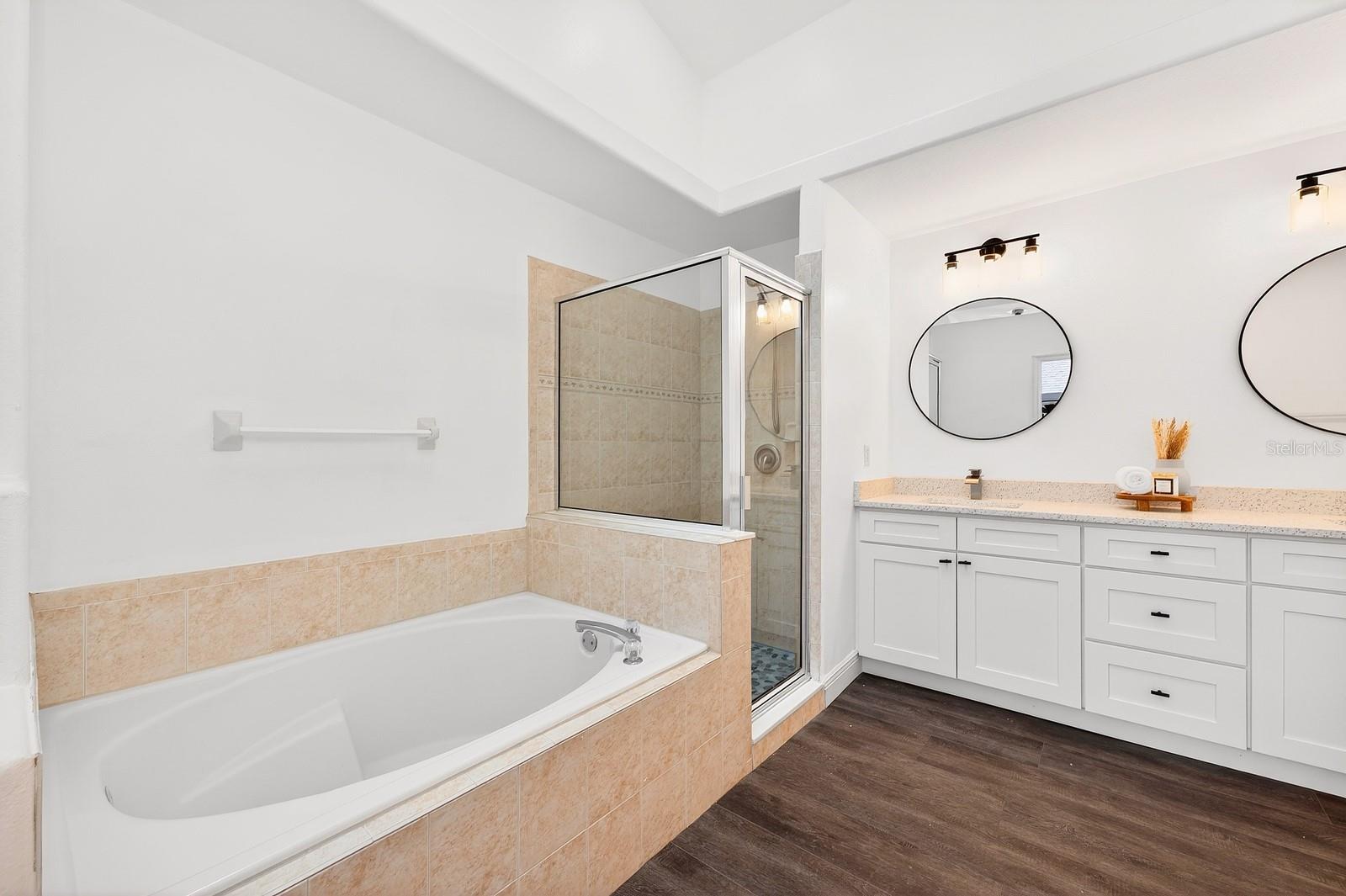 Image 14 of 41 For 15821 Bay Vista Drive