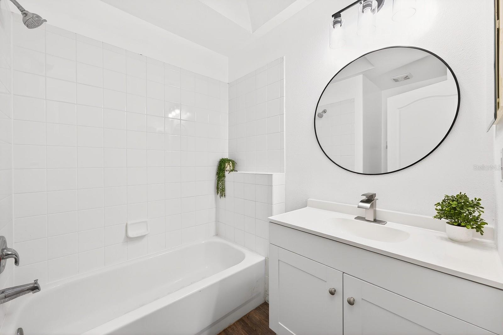 Image 17 of 41 For 15821 Bay Vista Drive