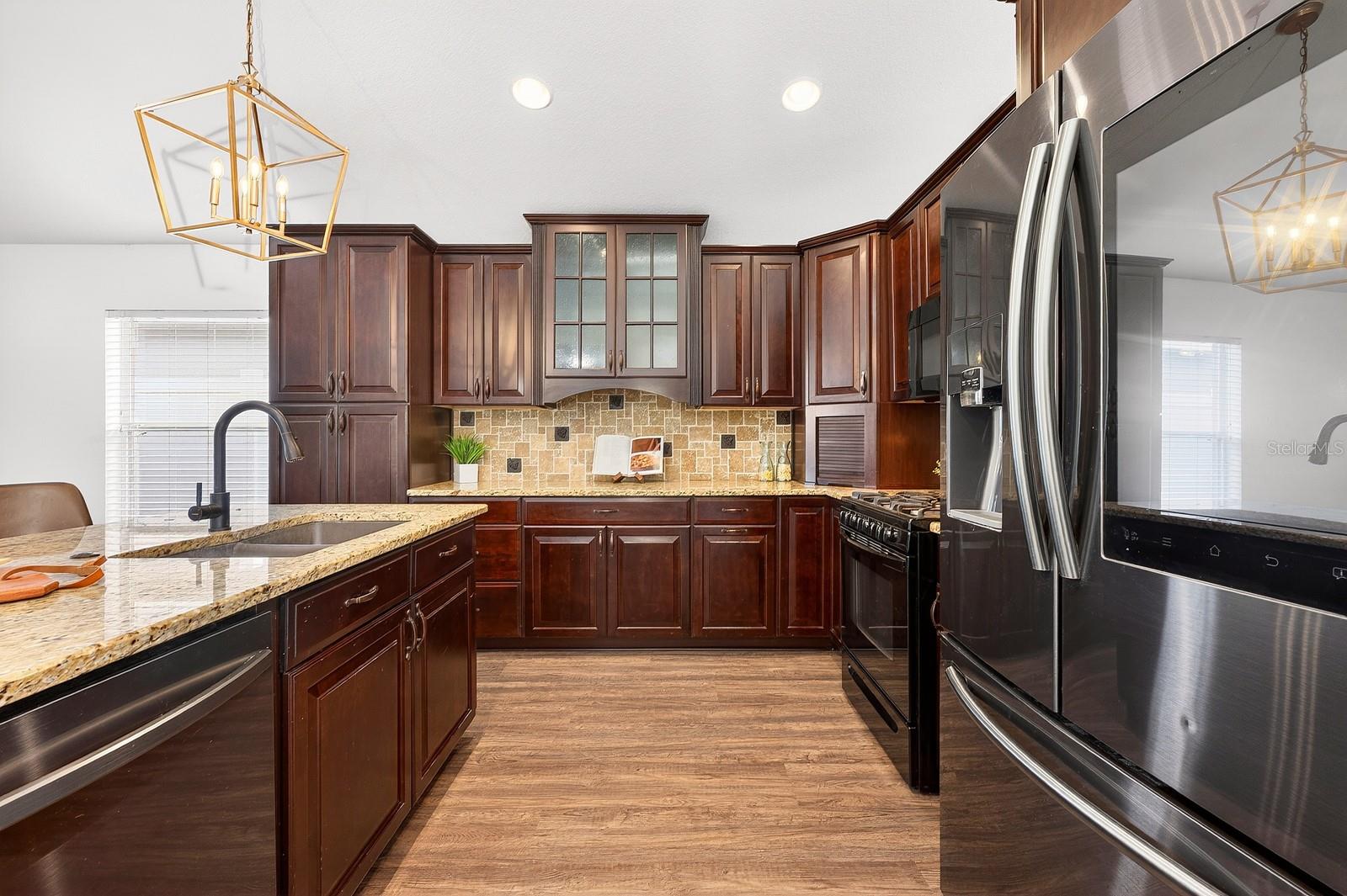 Image 6 of 41 For 15821 Bay Vista Drive