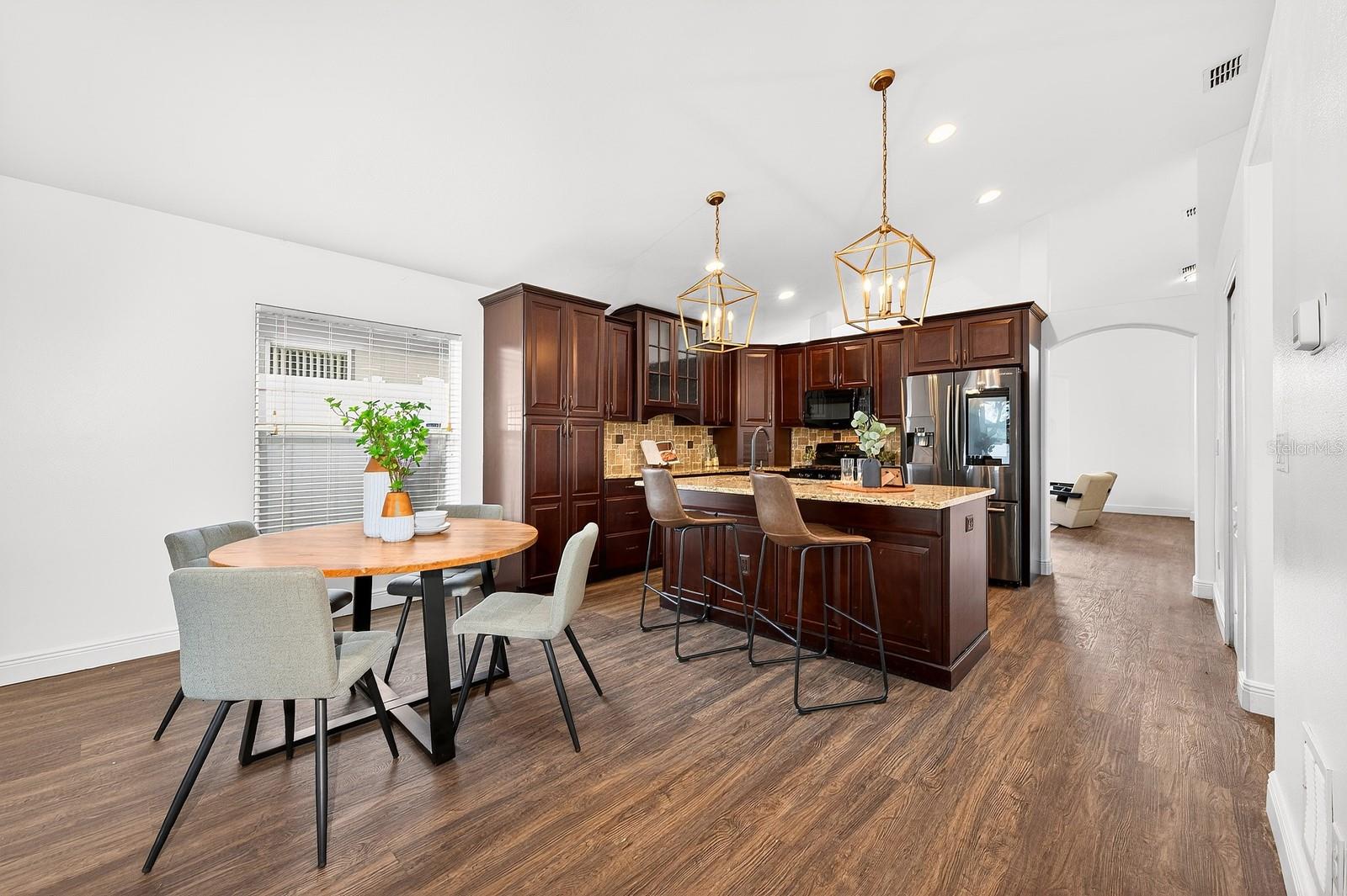 Image 8 of 41 For 15821 Bay Vista Drive