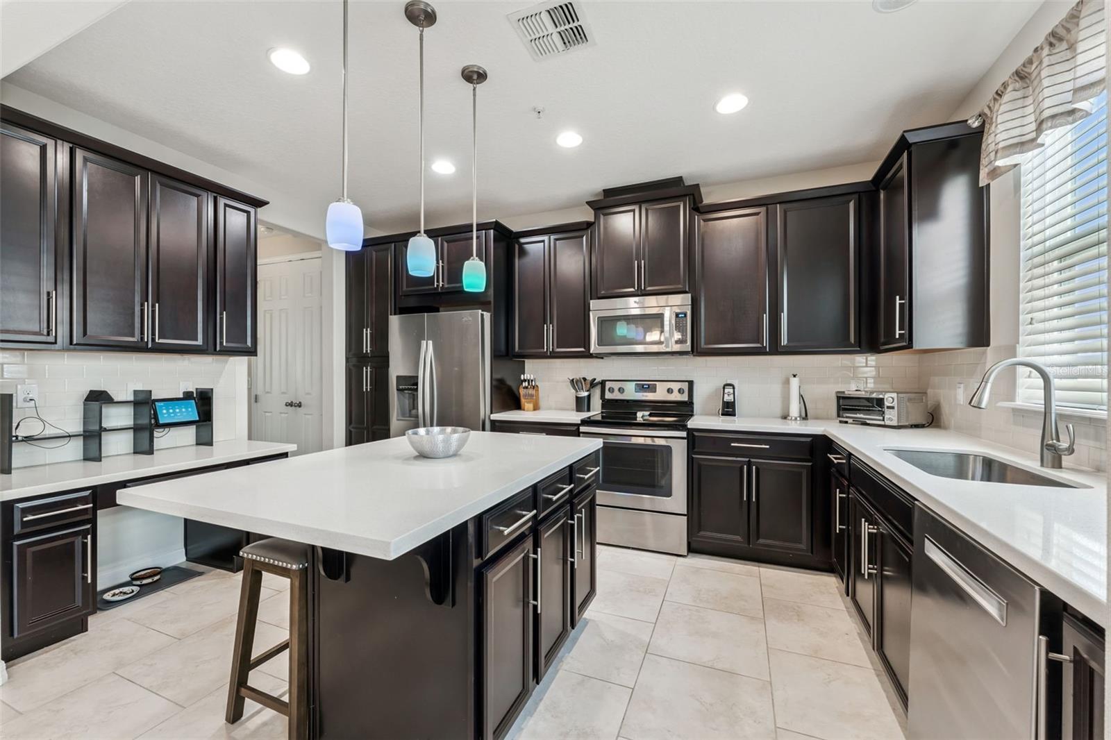 Image 18 of 50 For 1082 Clifton Springs Lane