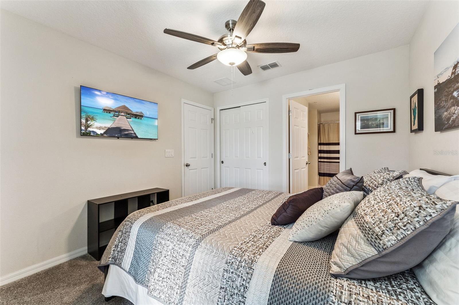 Image 27 of 50 For 1082 Clifton Springs Lane